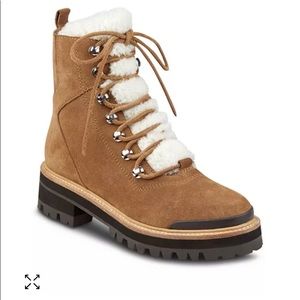 Marc Fisher Izzie 2 Combat Boots. Really cute boots only worn once.